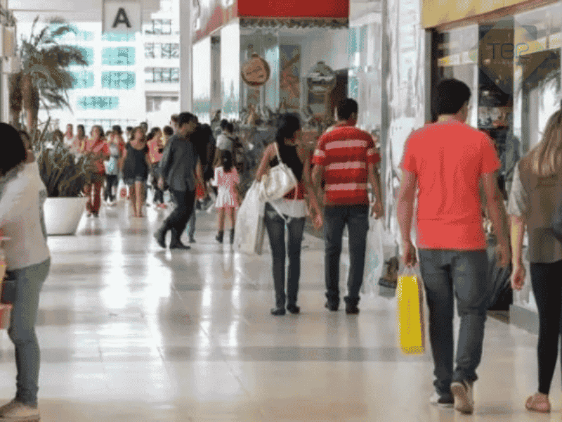 Setor de serviços recua 0,1% em agosto, mas acumula alta de 2,2% em 12 meses