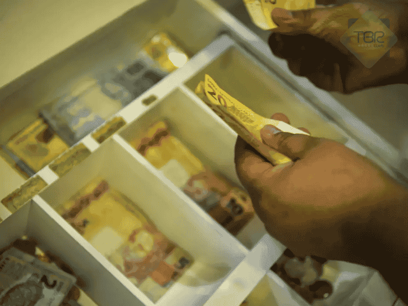 INPC tem variação negativa em agosto e soma 3,98% em 12 meses
