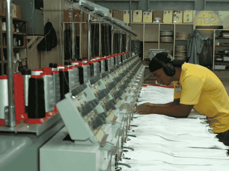 Economia recua 0,4% na passagem de junho para julho, estima FGV